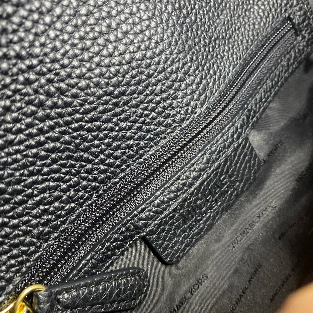 EUC Black Michael Kors Maxine Leather Saddle Bag/ Gold Hardware - Picture 8 of 9